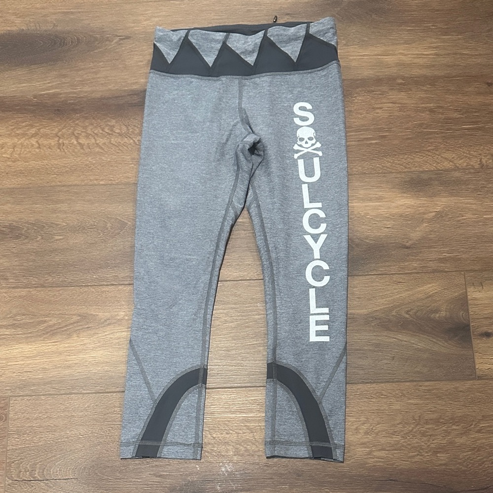 Lululemon SoulCycle Kids Leggings with Gray and White Accents (4)
